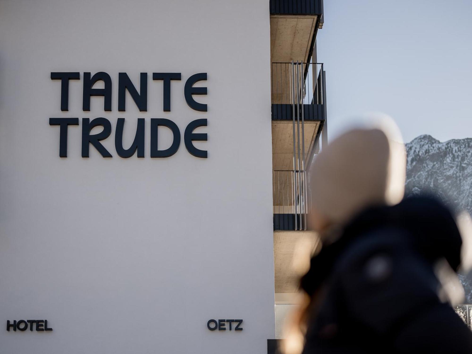 Aparthotel Tante Trude Oetz Zewnętrze zdjęcie